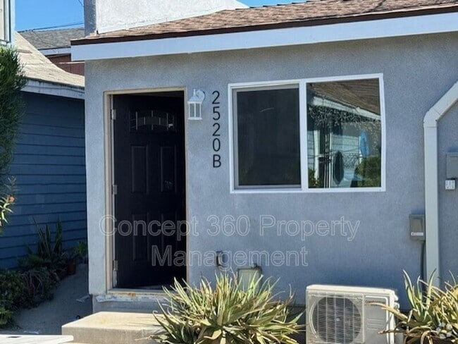 Building Photo - 2520 E Anaheim St Rental