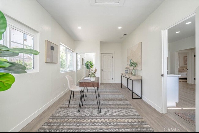 Photo - 1842 W 50th St