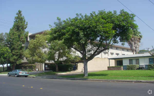 Cedar Park Apartments - Cedar Park Apartments