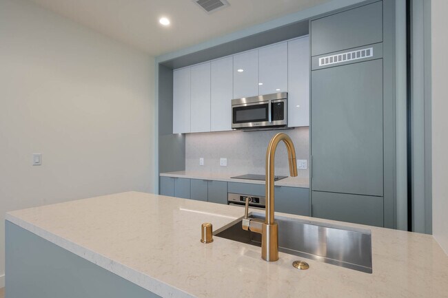 Photo - 6401 Wilshire Blvd Unit 810B