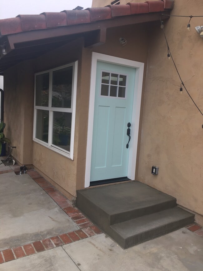 Photo - 400 Flint Ave Unit 1