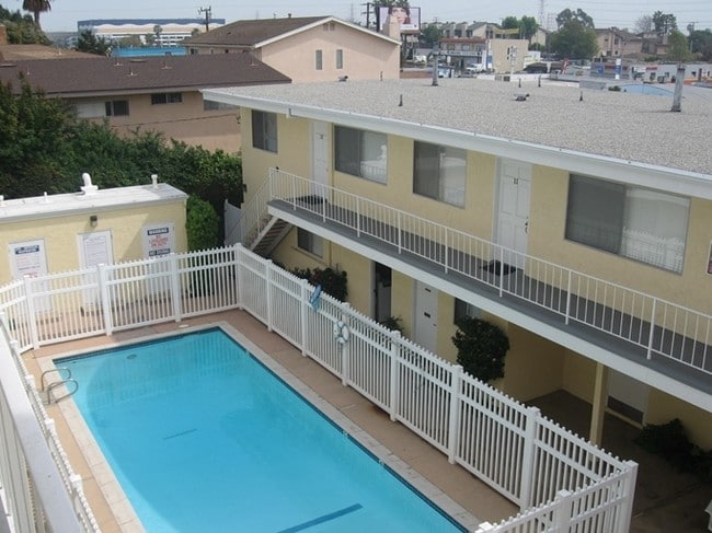 Photo - 2616 Mathews Ave