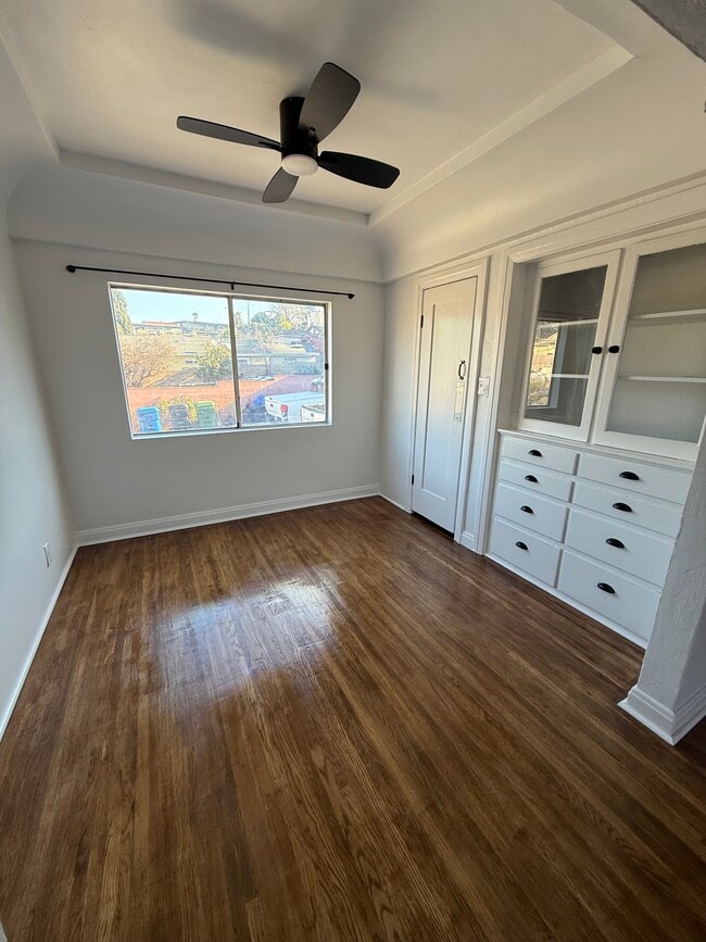 Building Photo - 1134 N Evergreen Ave Unit 1134