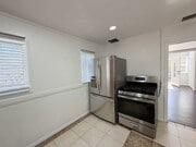 Photo - 10102 Fernglen Ave