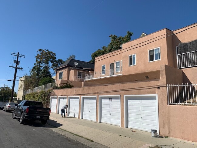 Building Photo - 201 Rosemont Ave Unit B