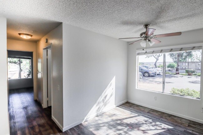 Photo - Parkview Poway Apartments