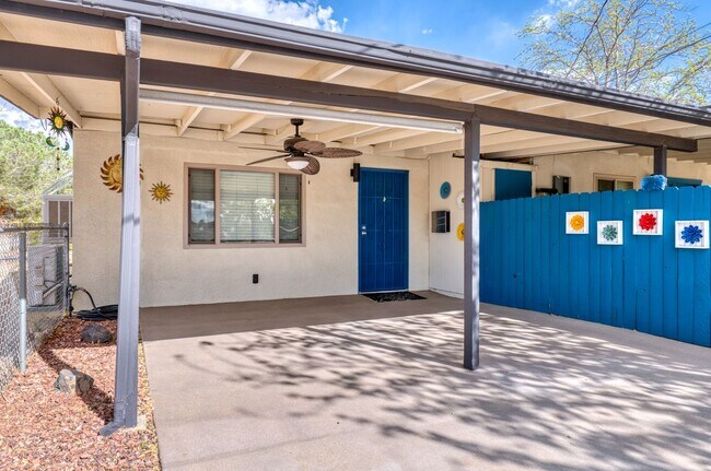 Photo - 7432 Dumosa Ave Unit 1/2