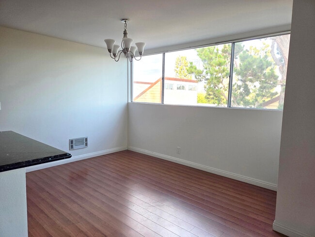 Photo - 6050 Canterbury Dr