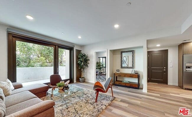 Photo - 1070 S Bedford St Unit 304