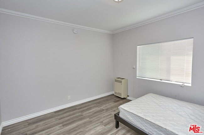 Photo - 2422 Venice Blvd.