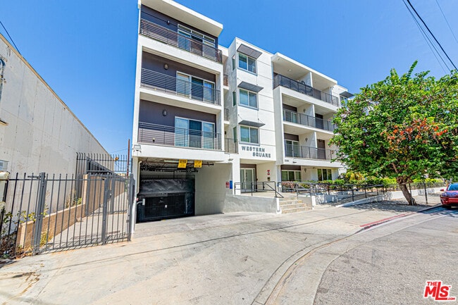 Photo - 3061 W 12th Pl Unit 204