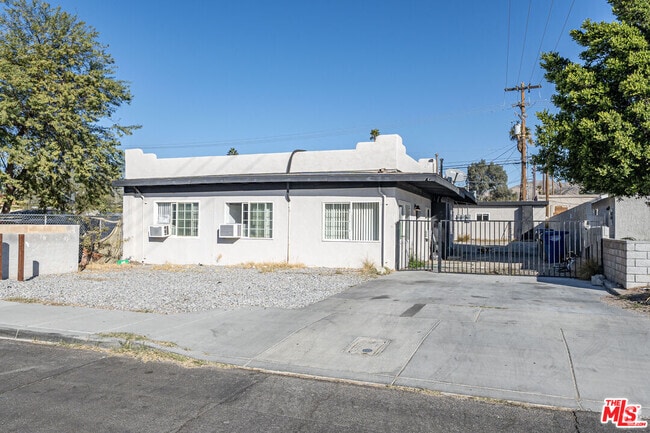 Building Photo - 66124 Acoma Ave Rental