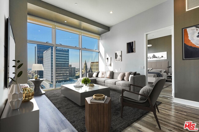 Photo - 3223 W 6th St Unit 807