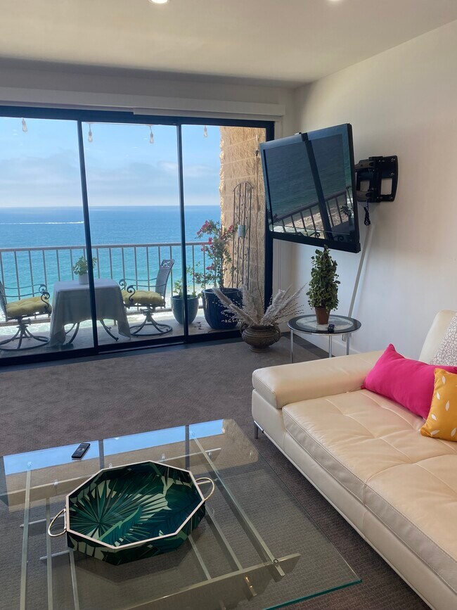 Photo - 727 Esplanade Unit 304