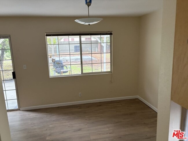 Photo - 20477 Mayall St