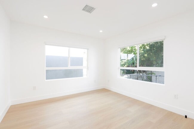 Photo - 1307 Maltman Ave