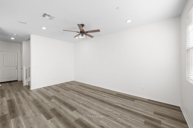 Photo - Beautiful 3 Bed / 2.5 Bath Condo with Open Floor Plan & Private Patio!