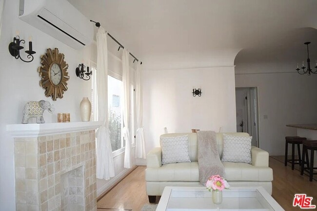 Photo - 947 5th St Unit A