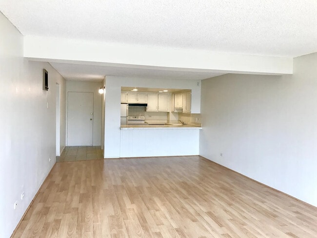Photo - 4944 Cass St Townhome