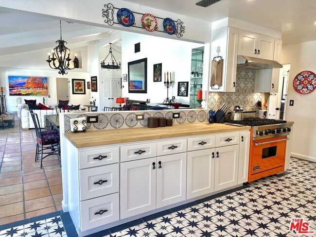 Photo - 2170 S Caliente Dr