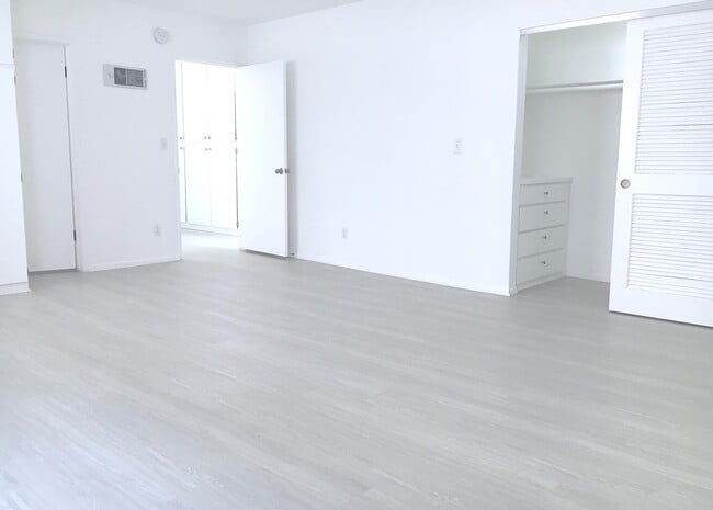 Large Bedrooms with Built-ins - 1236 Amherst Ave Unit 16