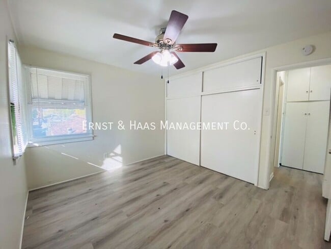 Photo - 1442 E 4th St