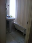 bathrm - 420 El Centro St