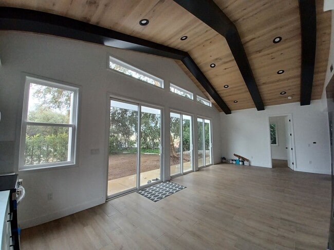 Photo - 319 E Ramona St