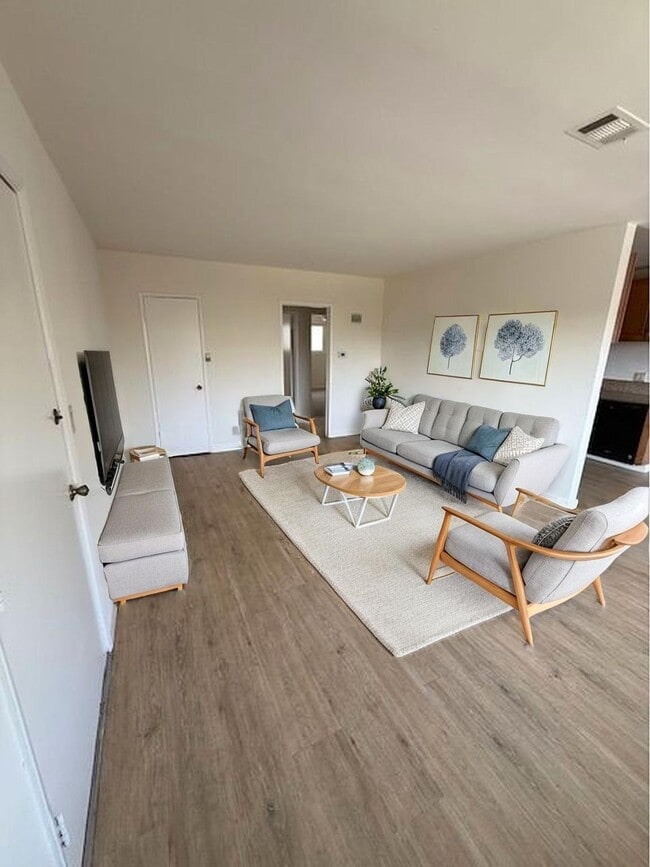 Photo - Five Point Residences