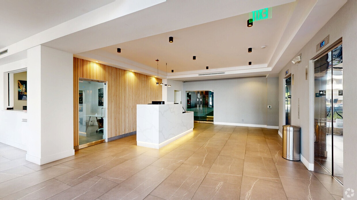 3D Tour - 10600 Wilshire