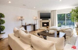 Photo - 2385 Roscomare Rd