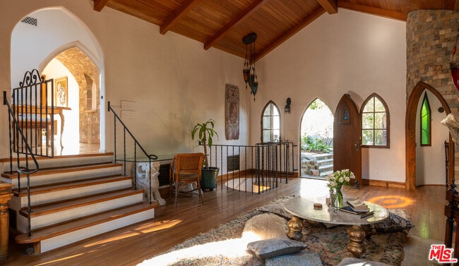 Photo - 8978 Wonderland Ave