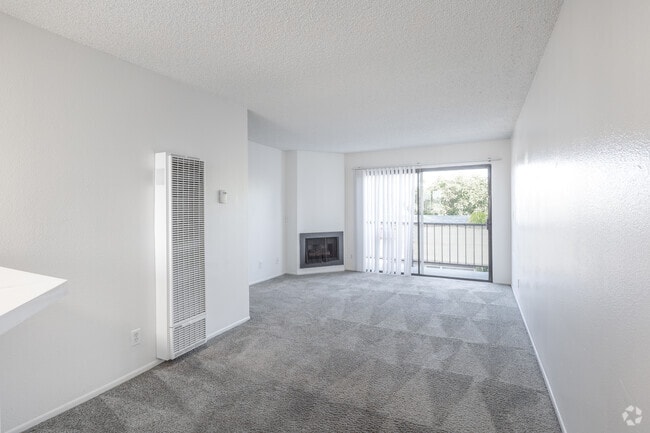 2BR, 1.5BA - 750SF - Living Room - 2315 Earl Ave.