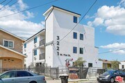 Photo - 3221 W 71st St