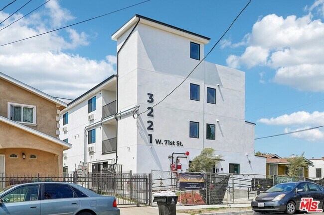 Photo - 3221 W 71st St