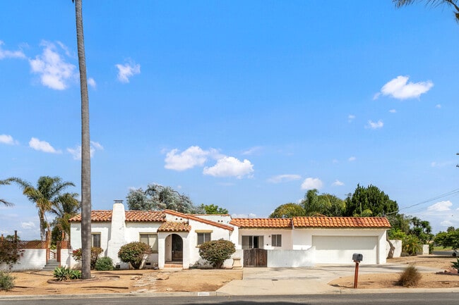 Building Photo - 1730 California St Rental