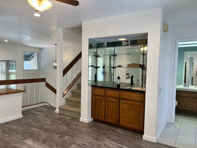 Photo - Spacious 2 Bedroom 2-1/2 Bathroom Townhome with 2-car garage in La Jolla near UCSD
