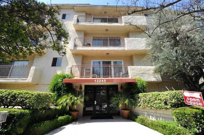 Building Photo - 12245 Chandler Blvd Rental