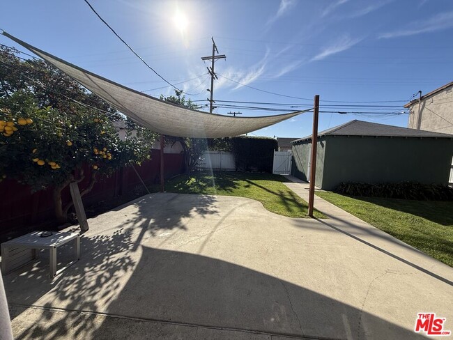 Photo - 5361 Inglewood Blvd