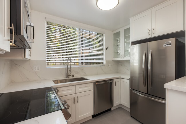 Photo - 1411 N Harper Ave