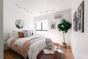 Photo - 513 N HELIOTROPE DR