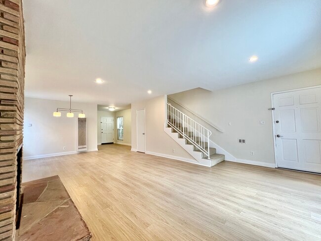 Photo - 1552 Berkeley St