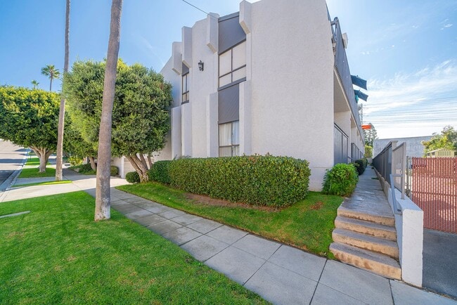 1st Street - 1st Street Apartment Unit 844