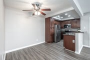 2BR, 2BA - 900SF - Kitchen - Smoketree