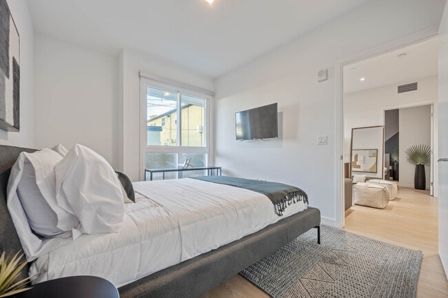 Photo - 5851 W 88th St Apartment Unit 212-88
