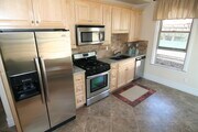 Photo - Charming 1 Bed / 1 Bath Duplex Close To Ca... House
