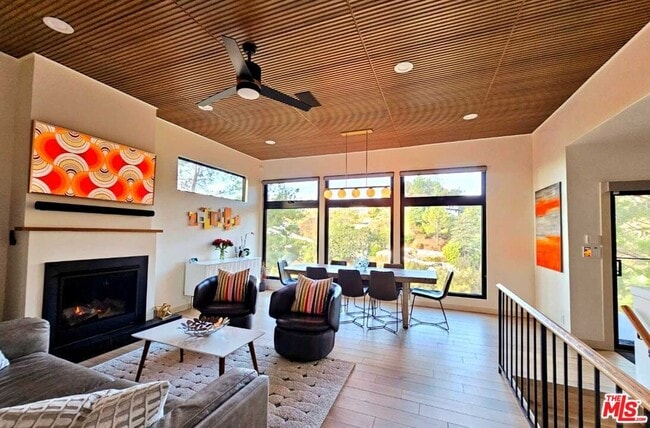 Photo - 6194 Rodgerton Dr House