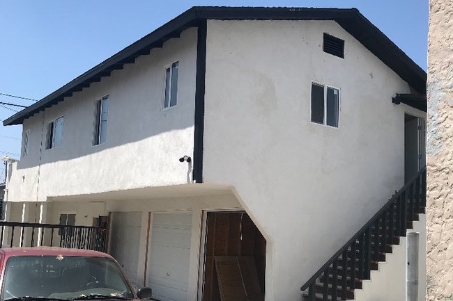 Photo - 210 W 57th St Unit 1/4