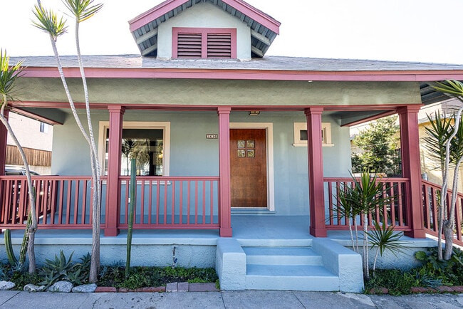 Photo - 1616 Bridge St