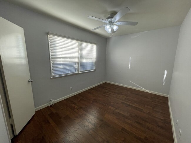 Photo - Blix, 10814-10818 Unit 818-2